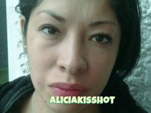 Aliciakisshot