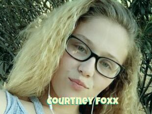 Courtney_Foxx
