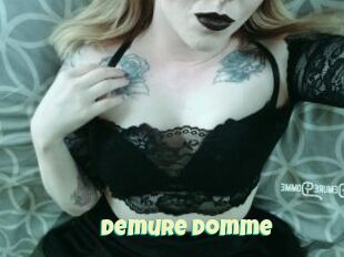 Demure_Domme