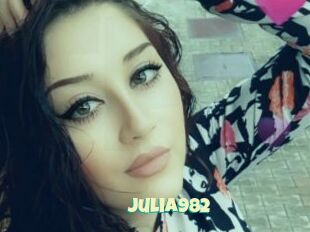 Julia982