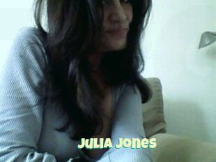 Julia_Jones
