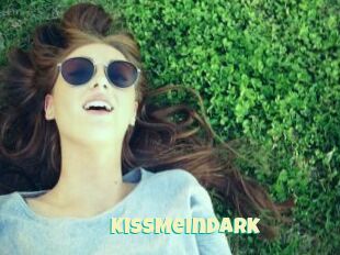 KissMeInDark