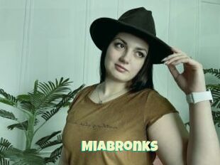 MiaBronks