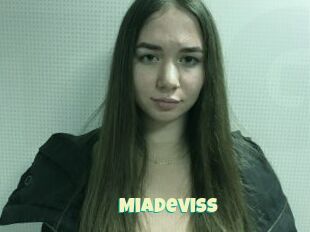MiaDeviss