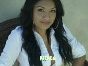 Mia_Le