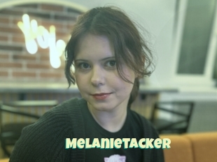 Melanietacker