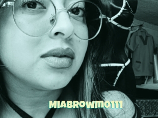 Miabrowm0111