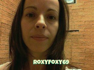 RoxyFoxy_69