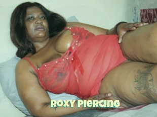 Roxy_piercing