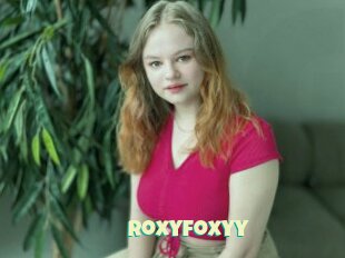 Roxyfoxyy