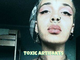 Toxic_artifakts